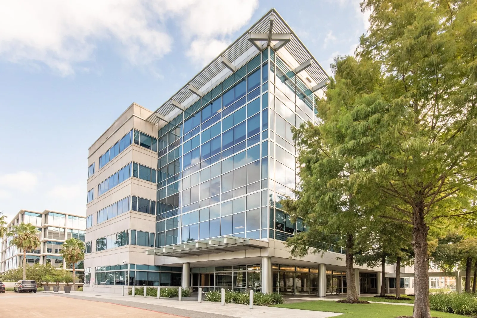 Office building at 2600 South Shore Blvd League City