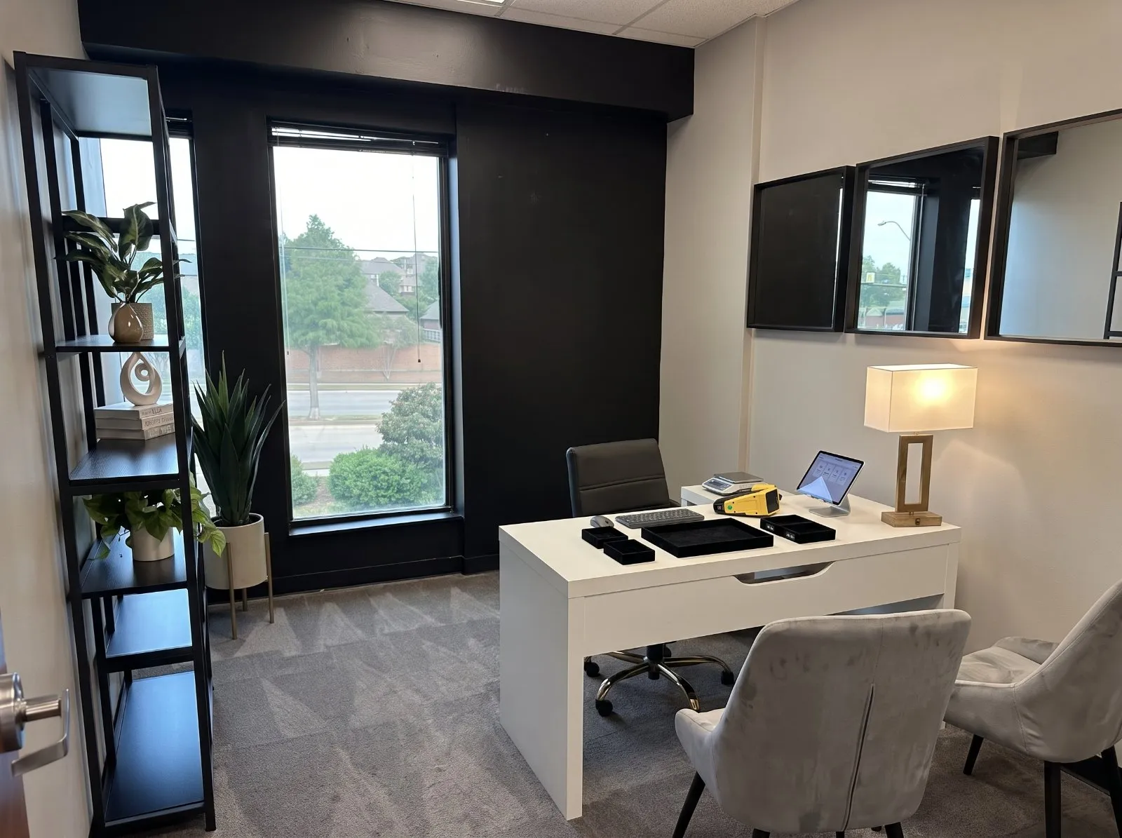 Private evaluation office at the Keller location
