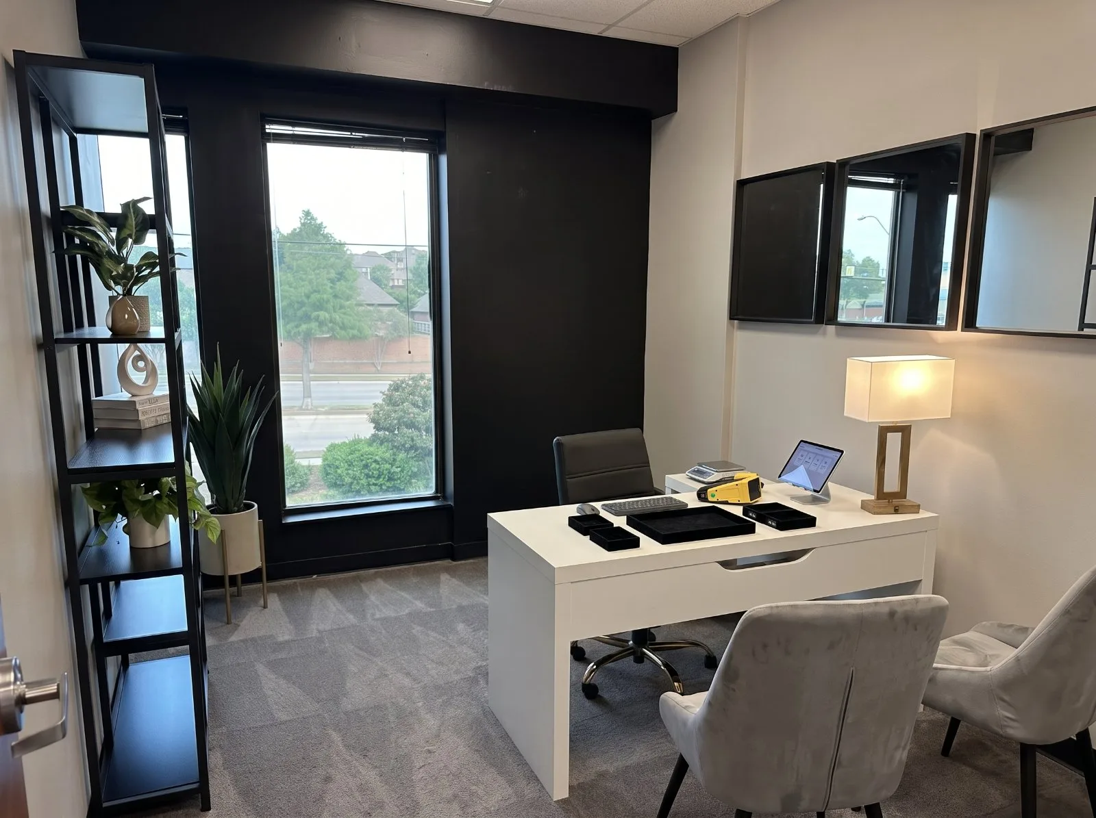 Private evaluation office at the Keller location