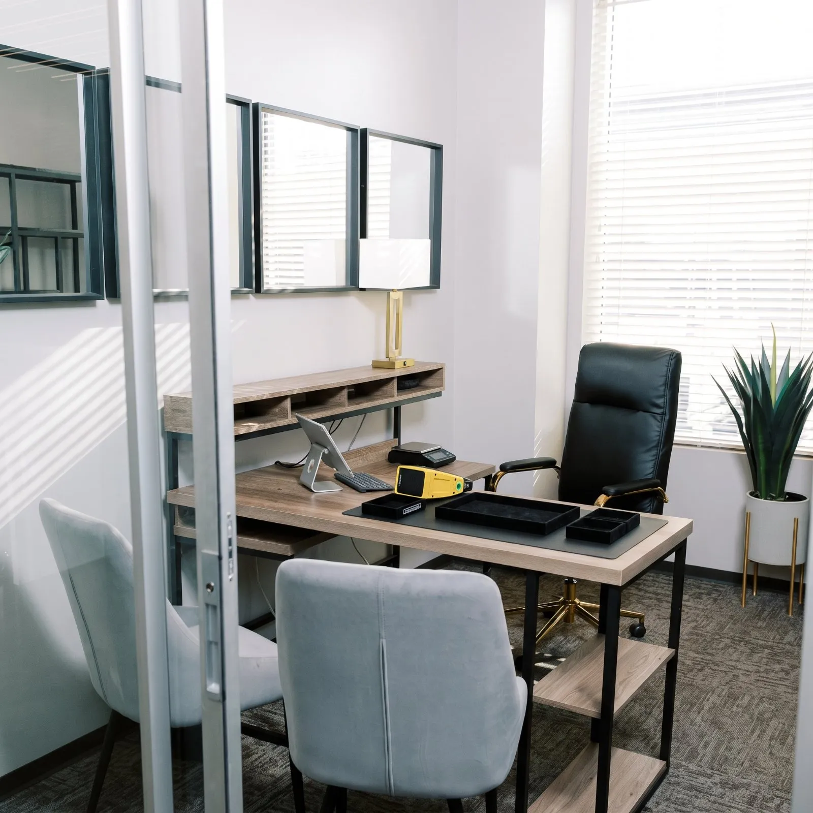 Private evaluation office at the American Gold Tour Southlake location
